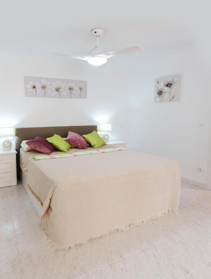 Holiday Suite Playa Del Cura تورّيفيِخا المظهر الخارجي الصورة