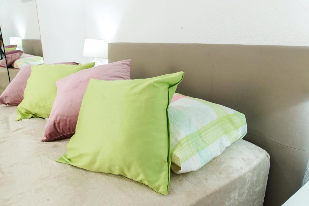 Holiday Suite Playa Del Cura تورّيفيِخا المظهر الخارجي الصورة