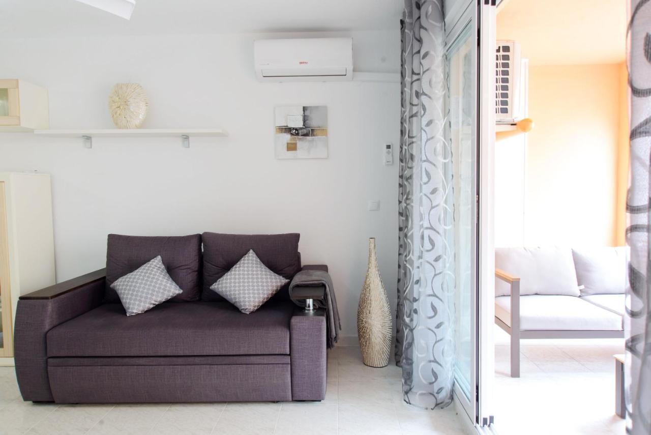 Holiday Suite Playa Del Cura تورّيفيِخا المظهر الخارجي الصورة