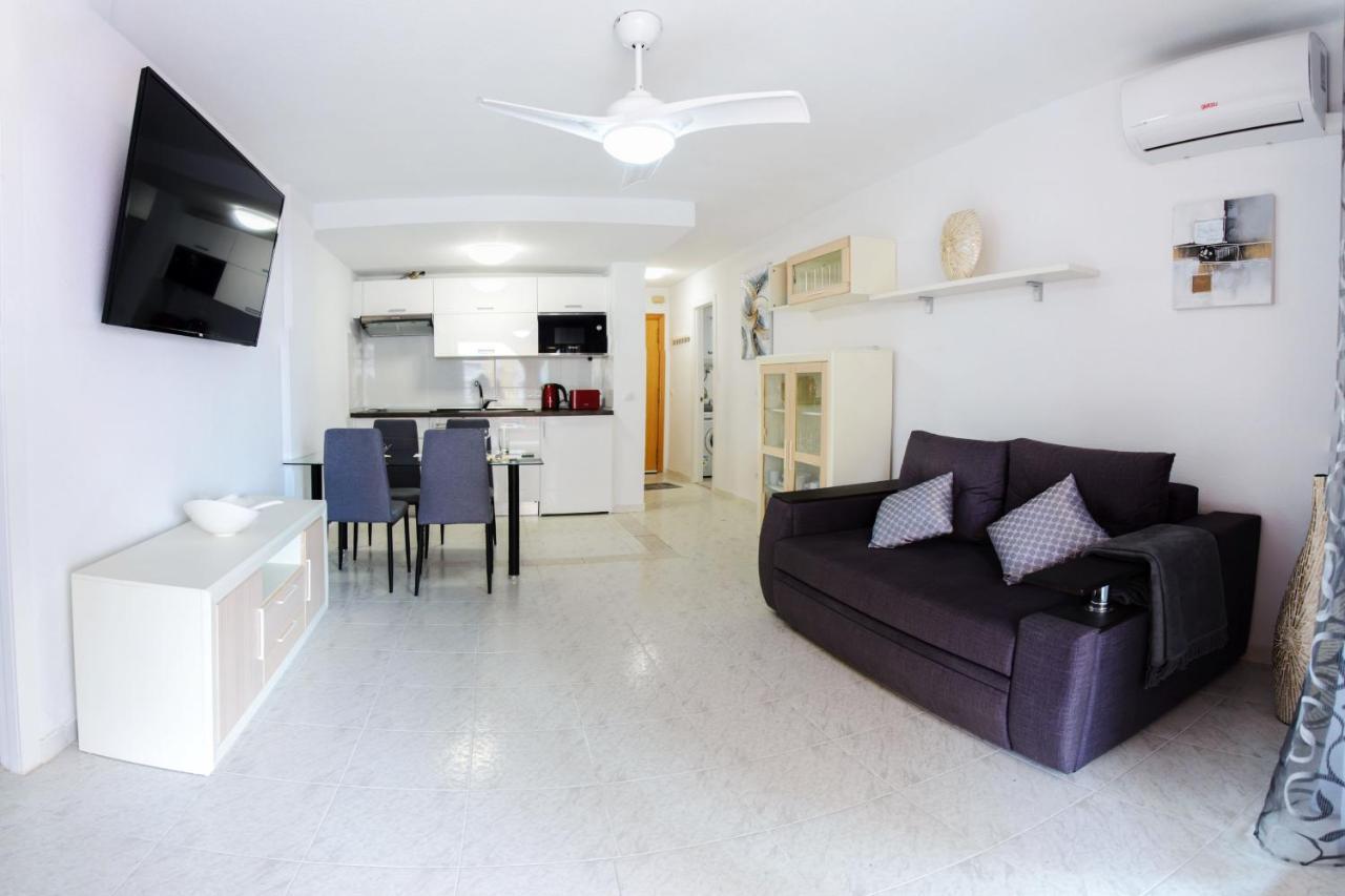 Holiday Suite Playa Del Cura تورّيفيِخا المظهر الخارجي الصورة