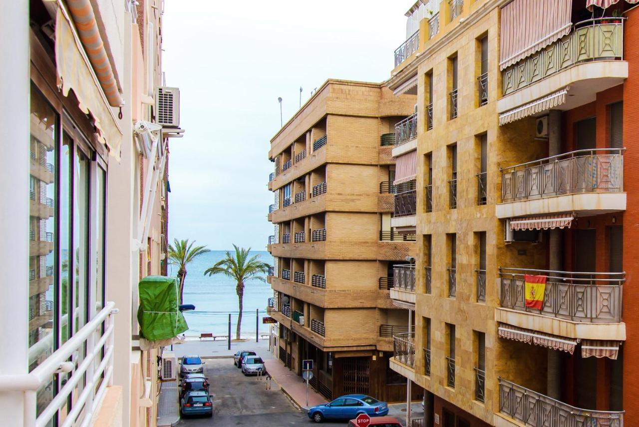 Holiday Suite Playa Del Cura تورّيفيِخا المظهر الخارجي الصورة